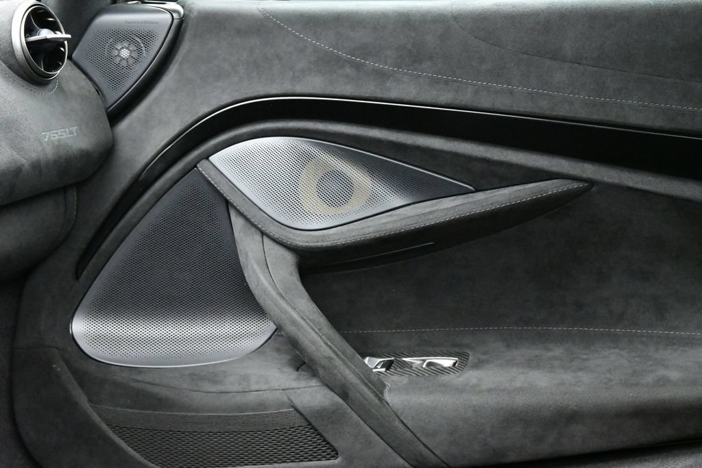 Used 2021 McLaren 765LT photo 8