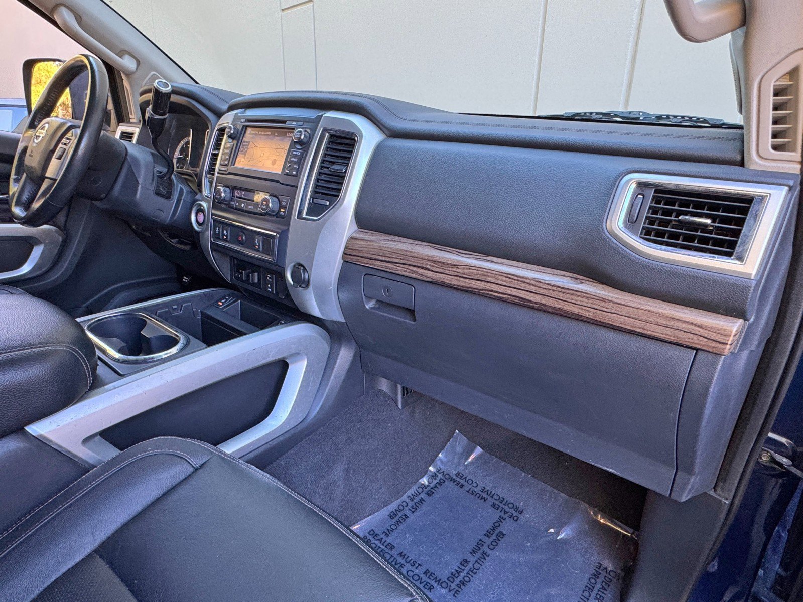 2016 Nissan Titan SL