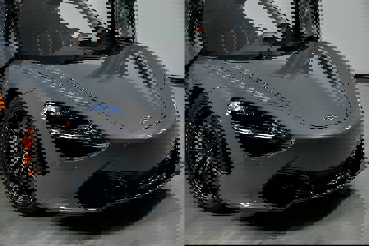 Used 2023 McLaren 720S Spider photo 3