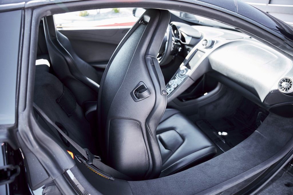 2012 McLaren MP4-12C Coupe