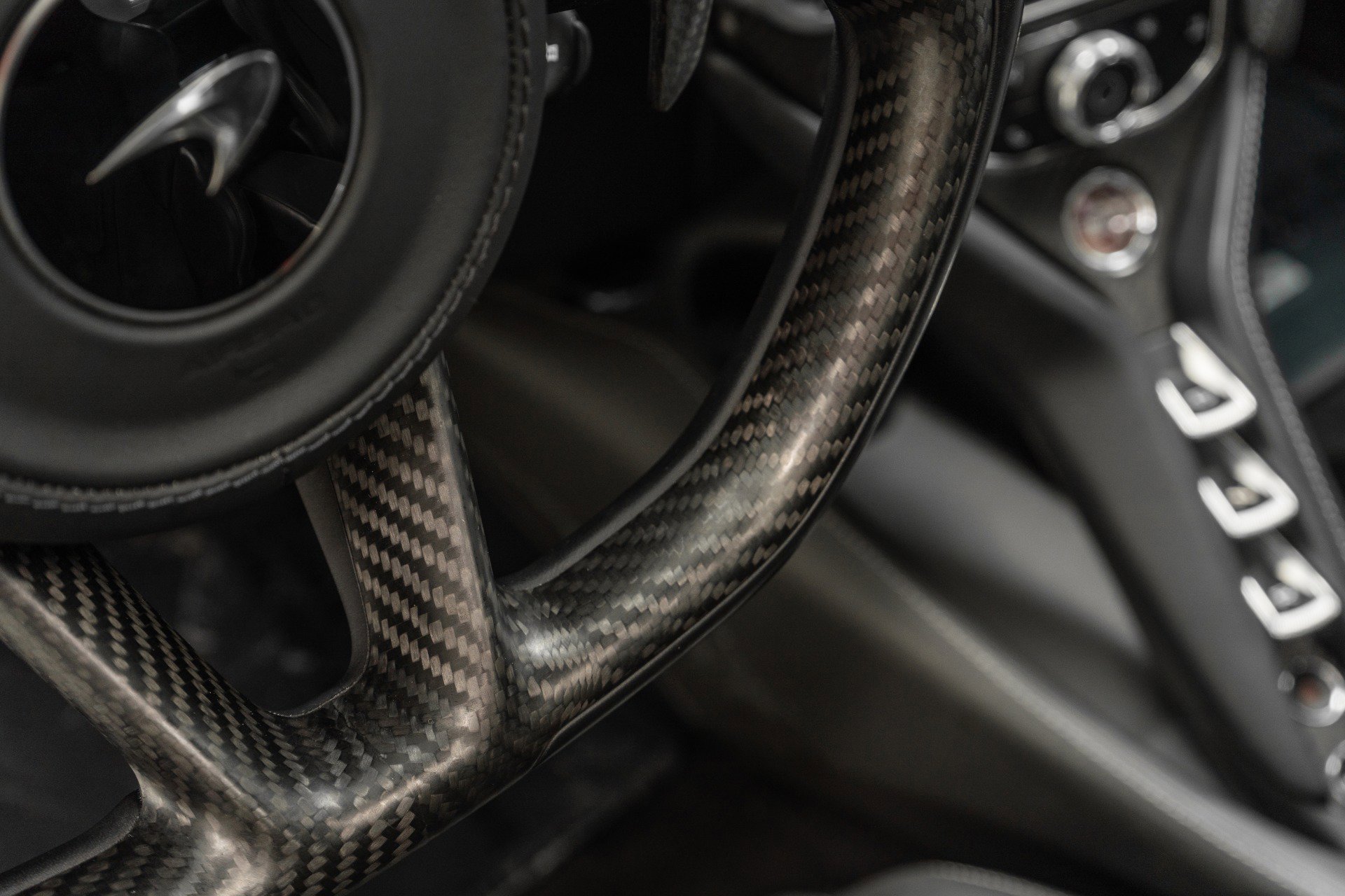 Used 2019 McLaren 720S Luxury photo 26