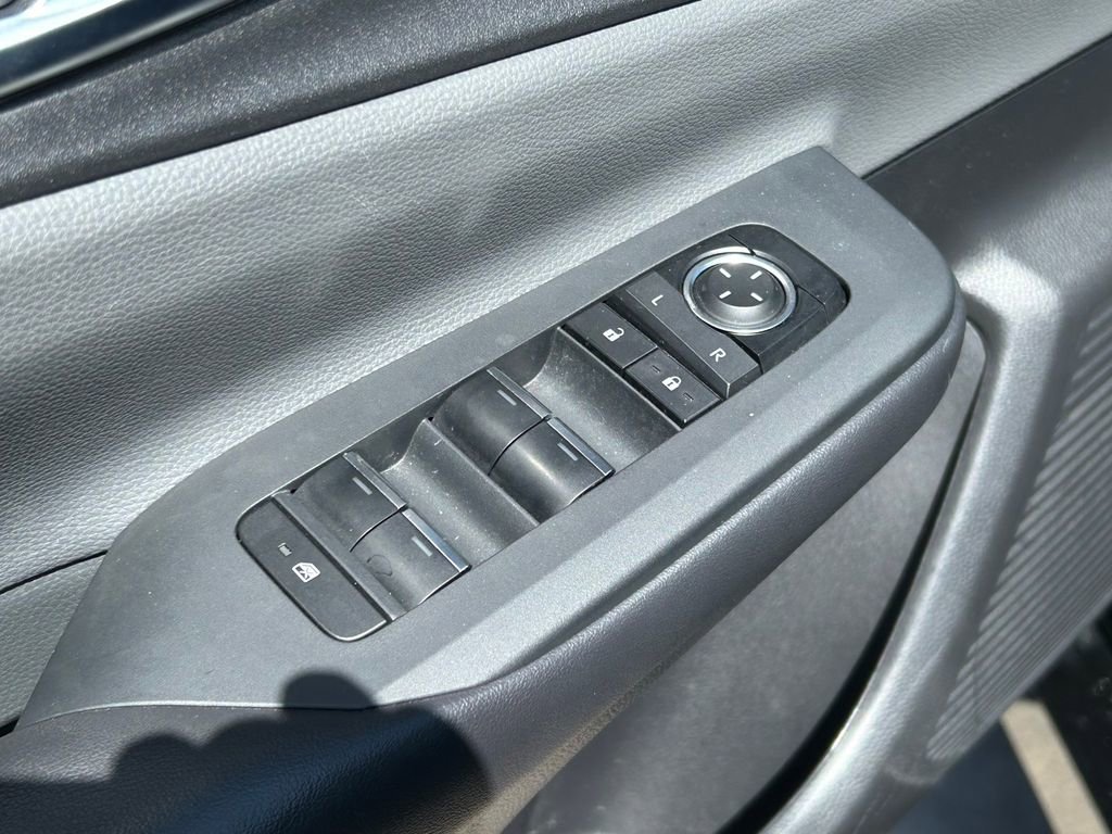 2025 Toyota Prius XLE