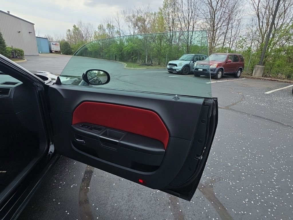 2014 Dodge Challenger SXT Plus