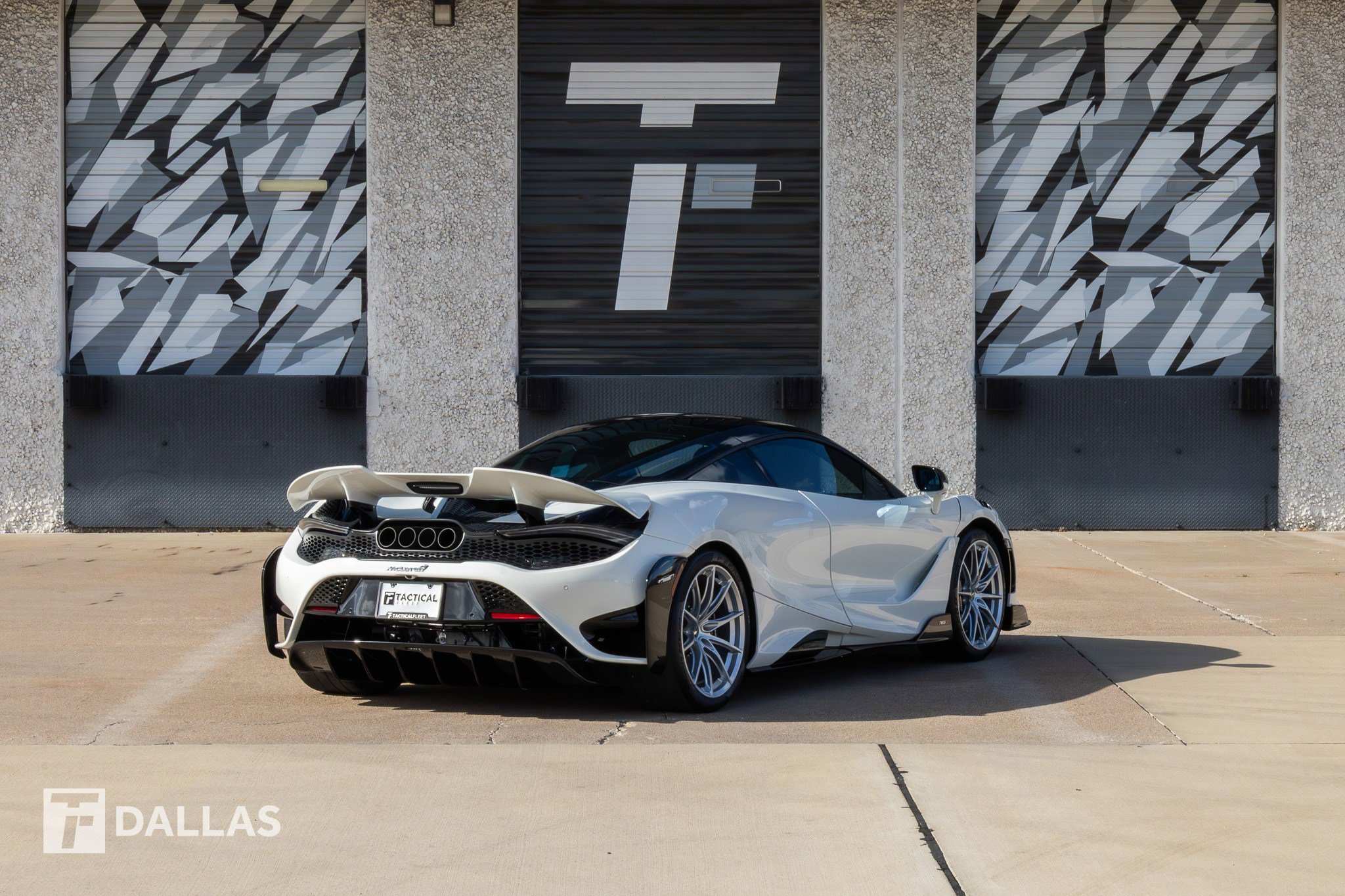 Used 2021 McLaren 765LT photo 17