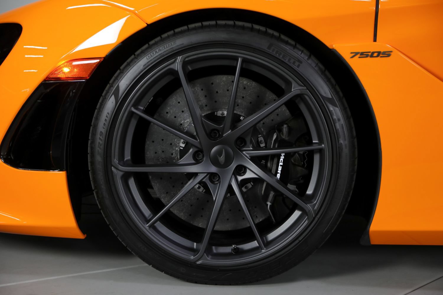 Used 2026 McLaren 750S Spider photo 18