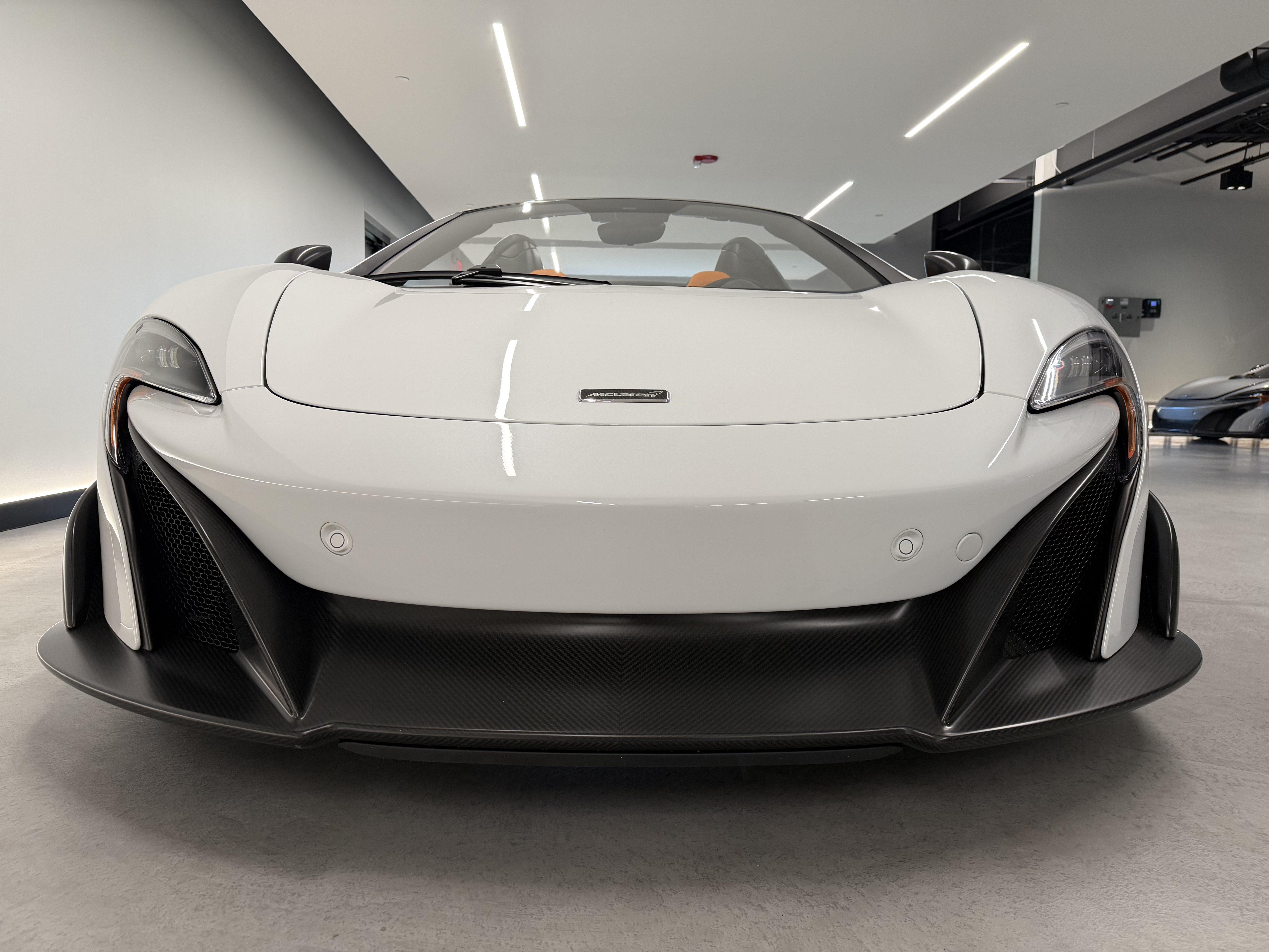 Used 2016 McLaren 675LT Spider photo 12