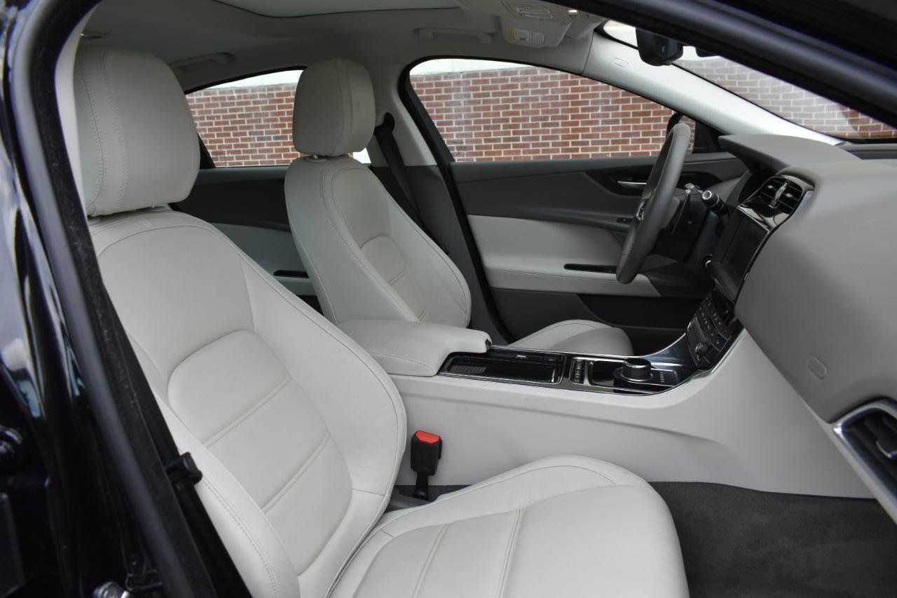 2019 Jaguar XE Prestige