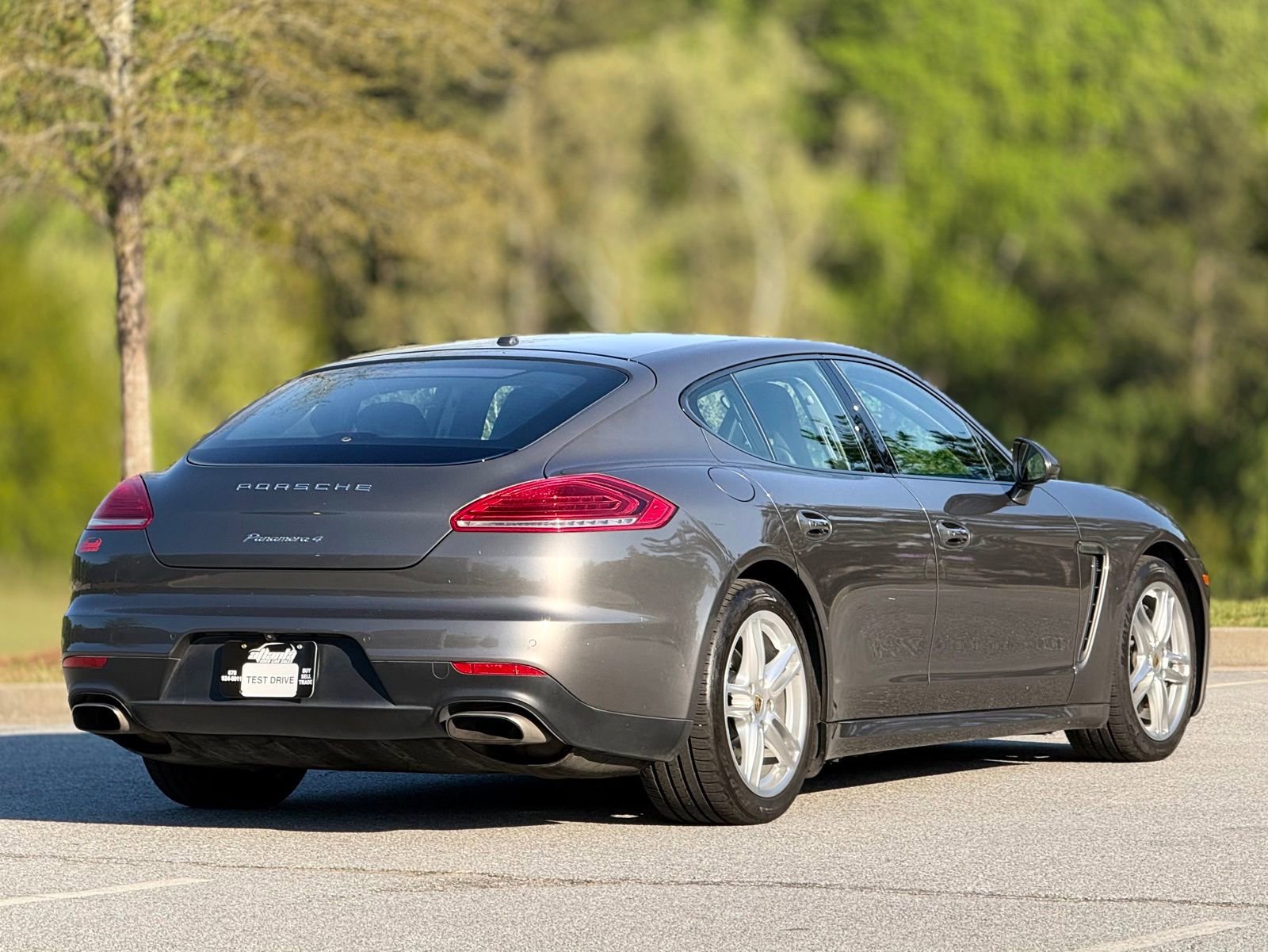 2015 Porsche Panamera 4