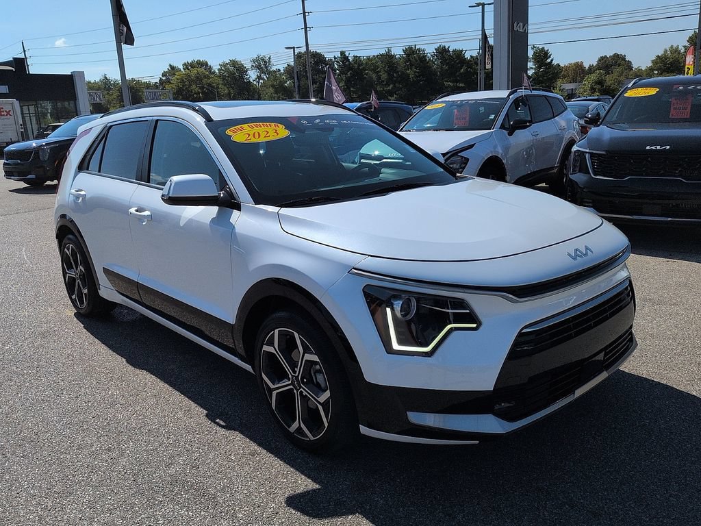 Used 2023 Kia Niro EX Touring