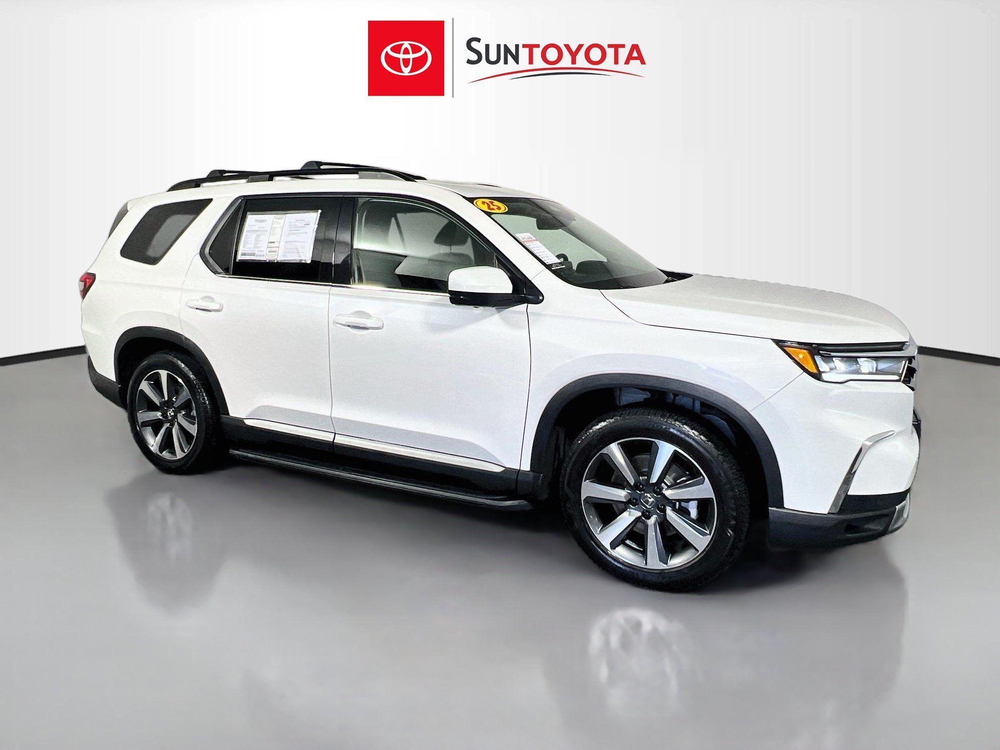 Used 2025 Honda Pilot Elite