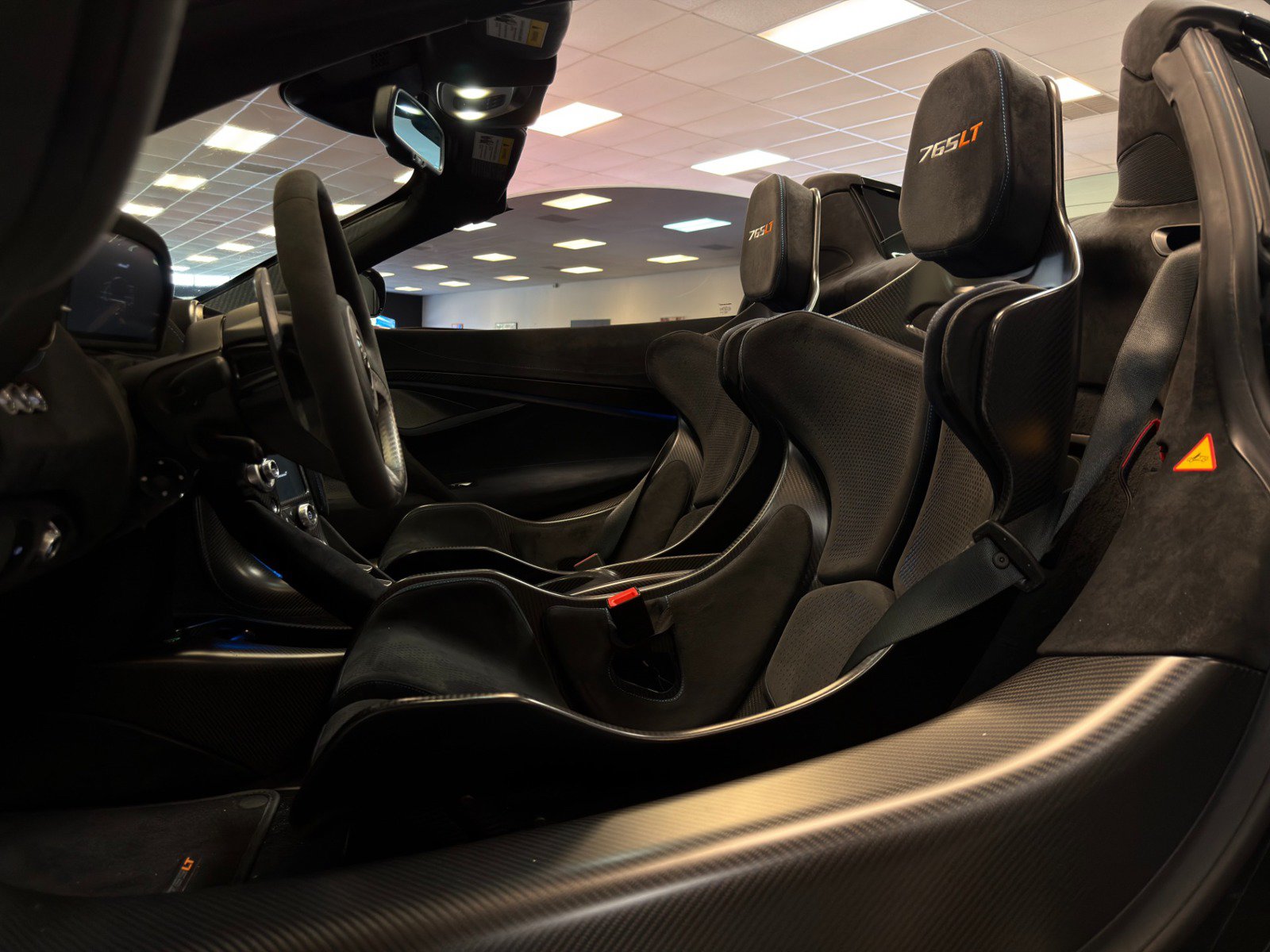 Used 2022 McLaren 765LT photo 16