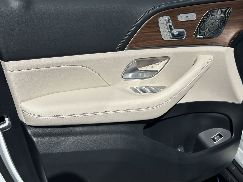 2026 Mercedes-Benz GLS 580 4MATIC