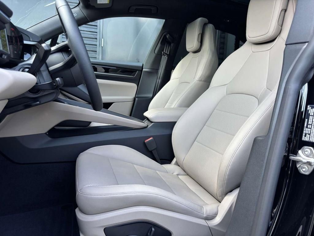 2025 Porsche Macan Electric