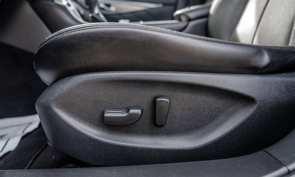 2015 INFINITI Q50 Premium