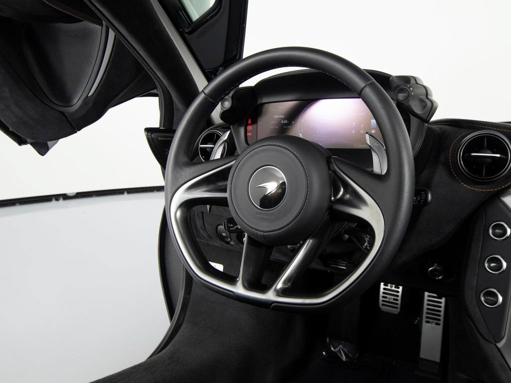 Used 2025 McLaren 750S photo 27