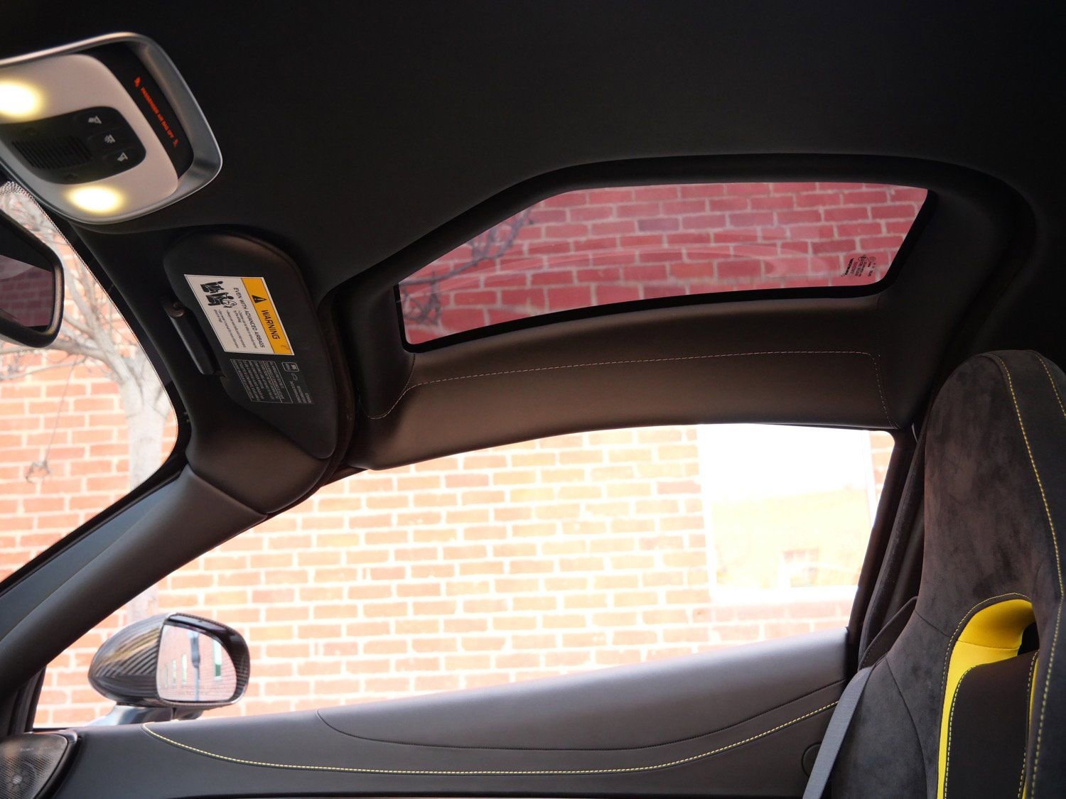 Used 2019 McLaren 720S Performance photo 17