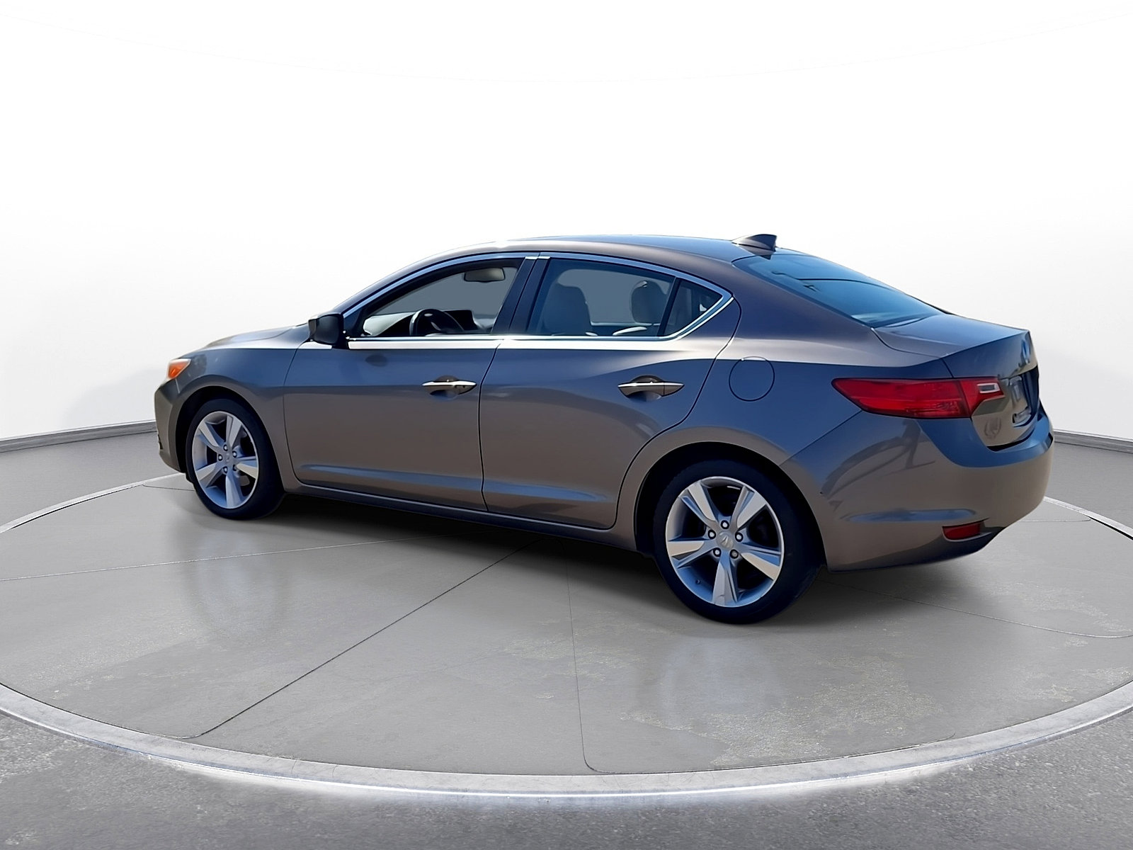 2013 Acura ILX w/ Technology Package