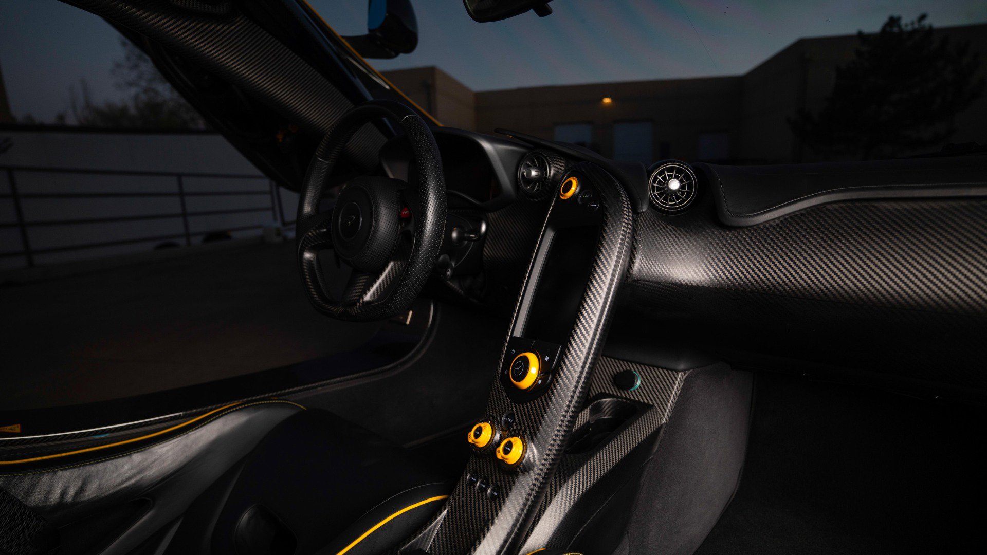 Used 2013 McLaren P1 photo 26