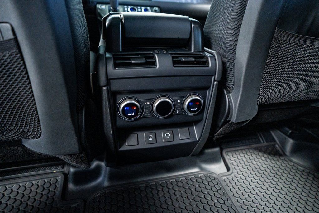 2025 Land Rover Defender 110 X