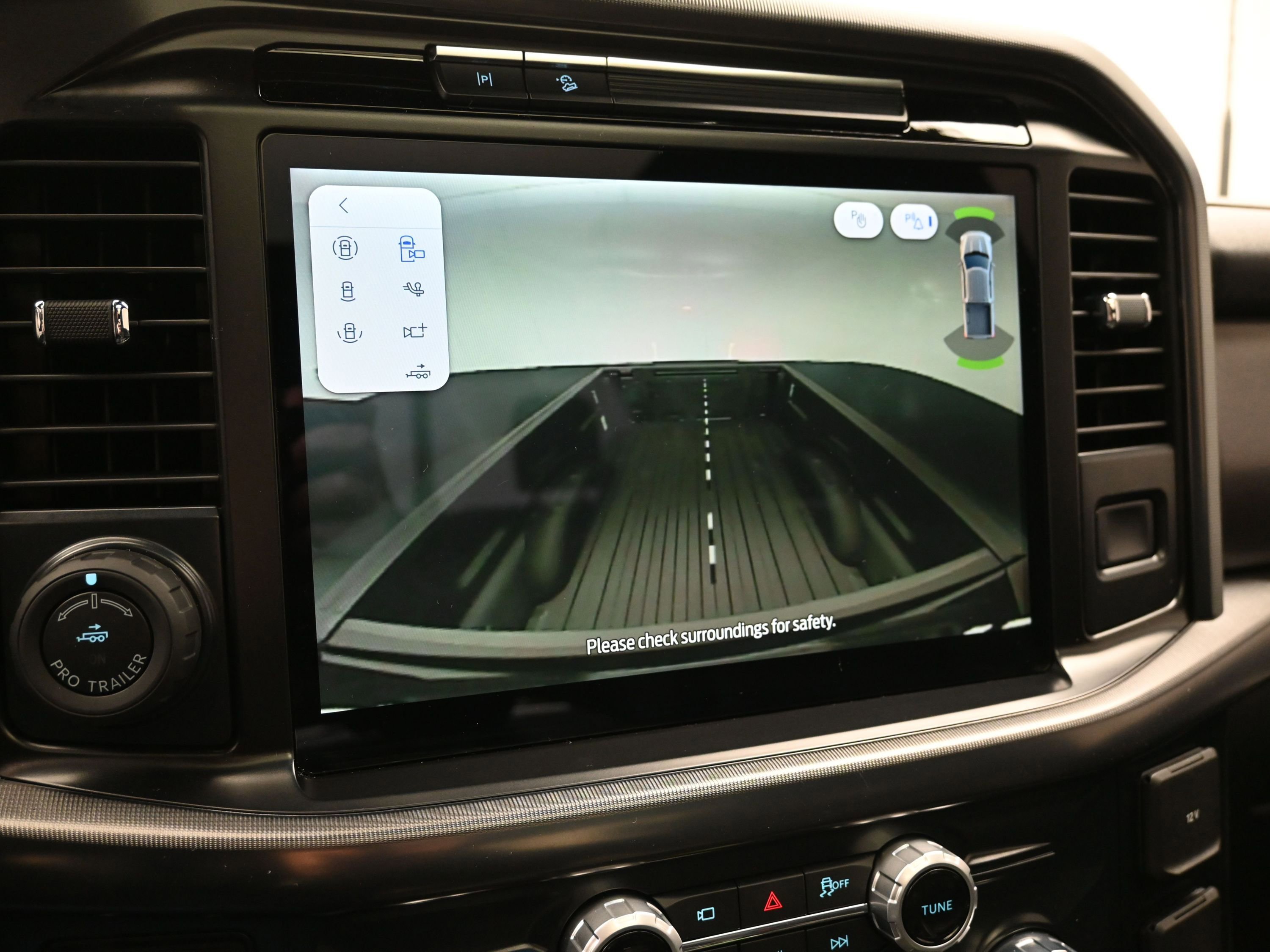 2025 Ford F150 Platinum