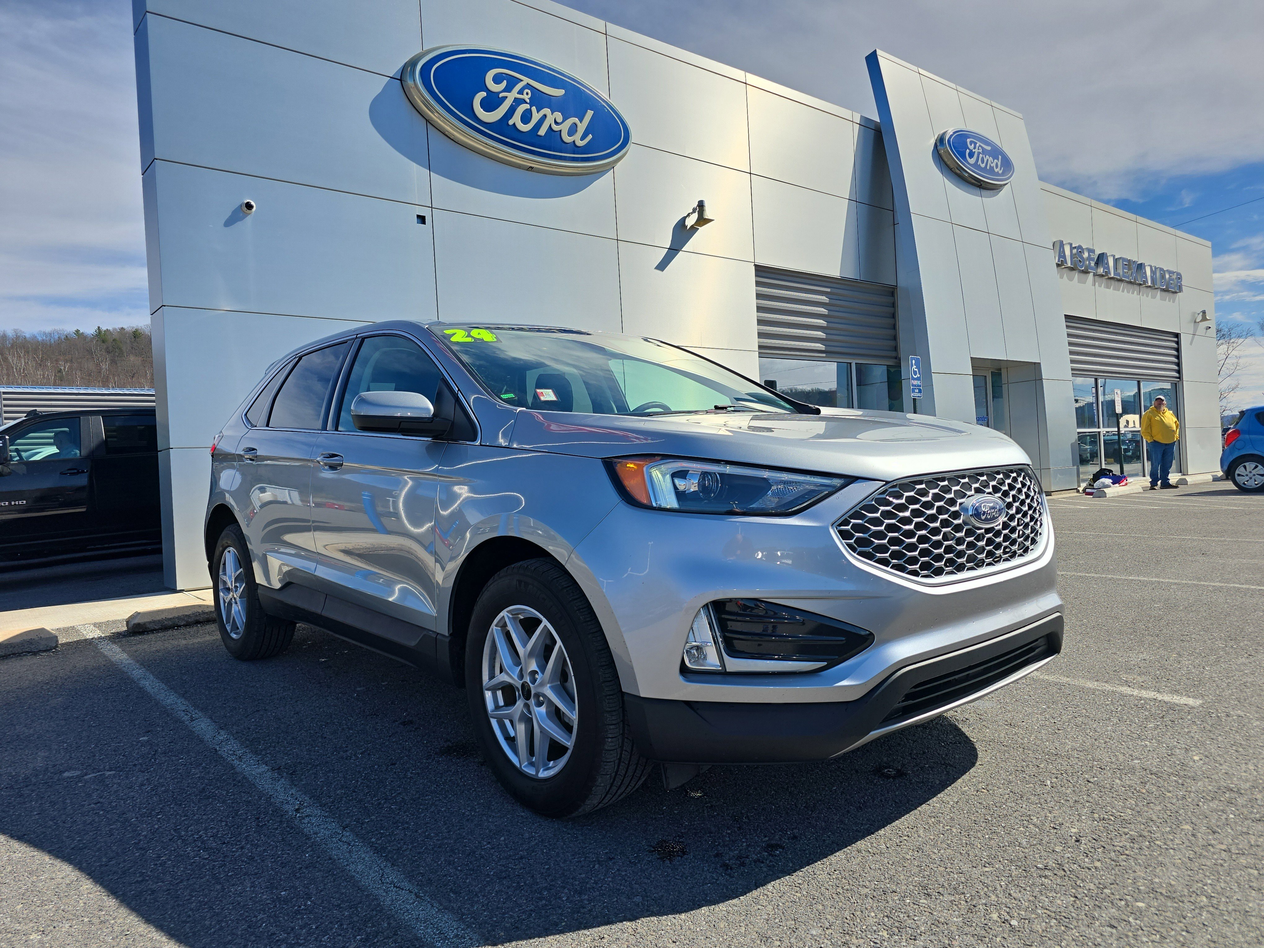 Certified 2024 Ford Edge SEL w/ Convenience Package