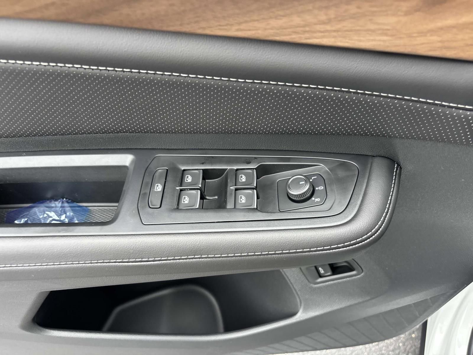 2026 Volkswagen Atlas SE