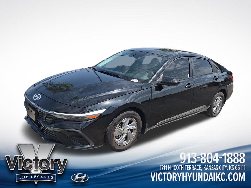 Used 2024 Hyundai Elantra SE