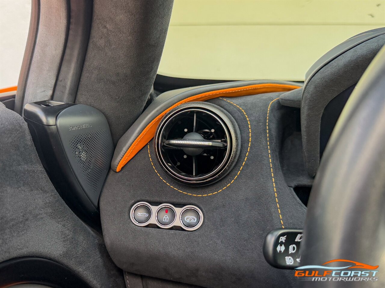 Used 2022 McLaren 720S Performance photo 22