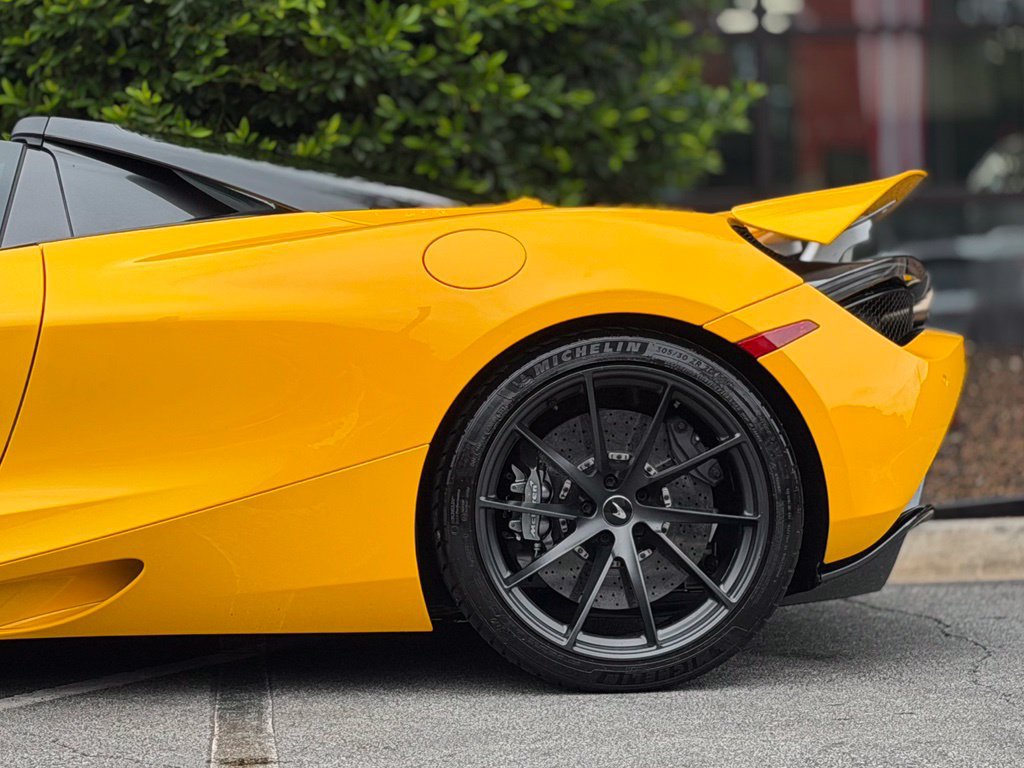 Used 2022 McLaren 720S Spider photo 13