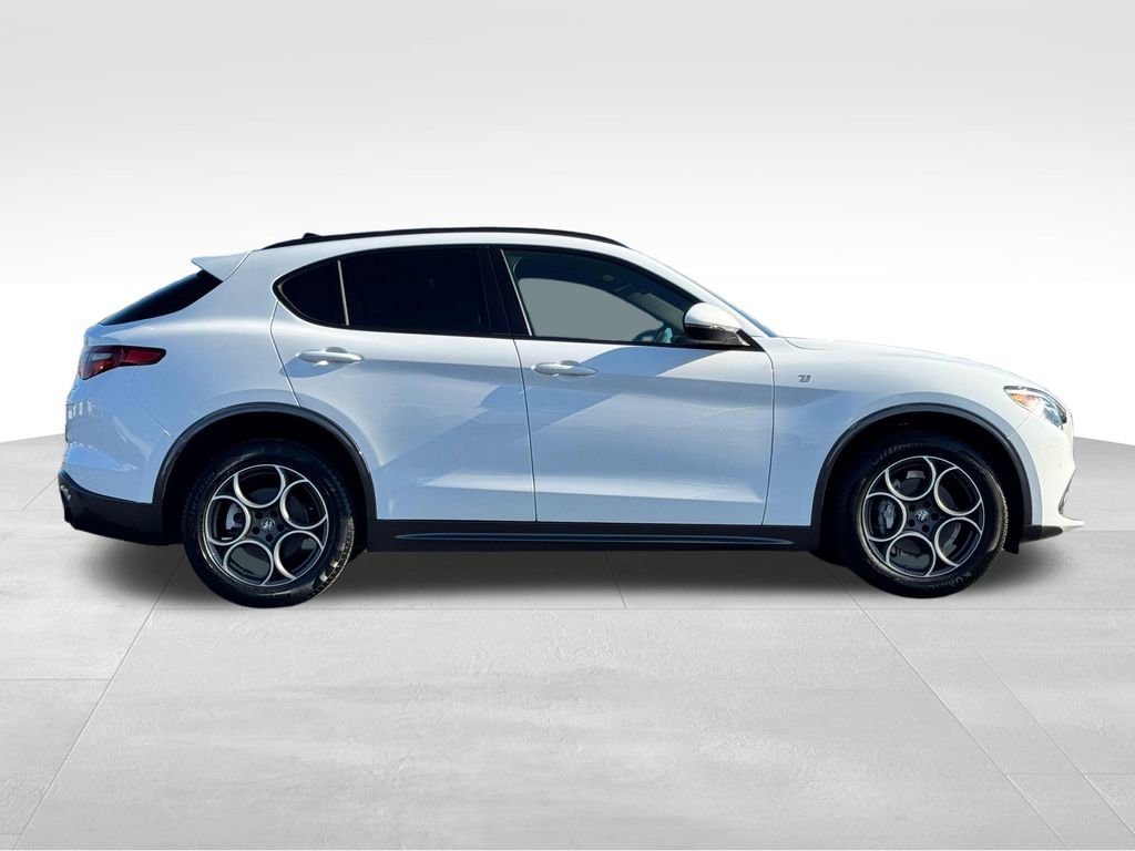 2022 Alfa Romeo Stelvio Ti