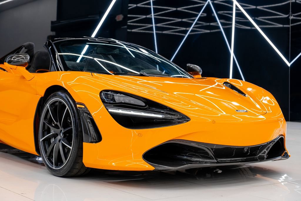 Used 2020 McLaren 720S Spider photo 4