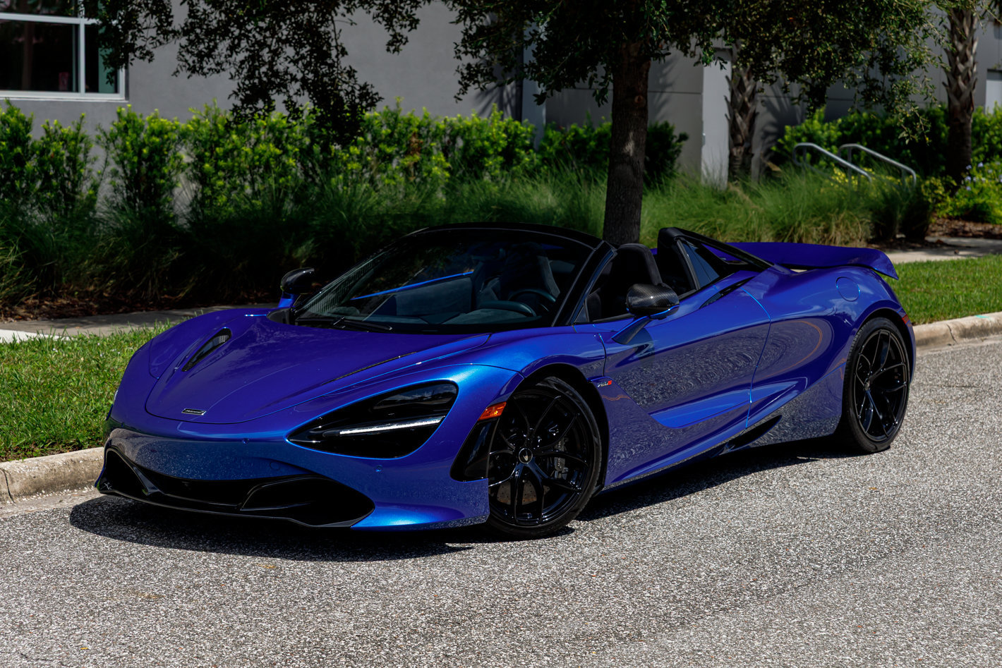 Used 2022 McLaren 720S Luxury photo 16