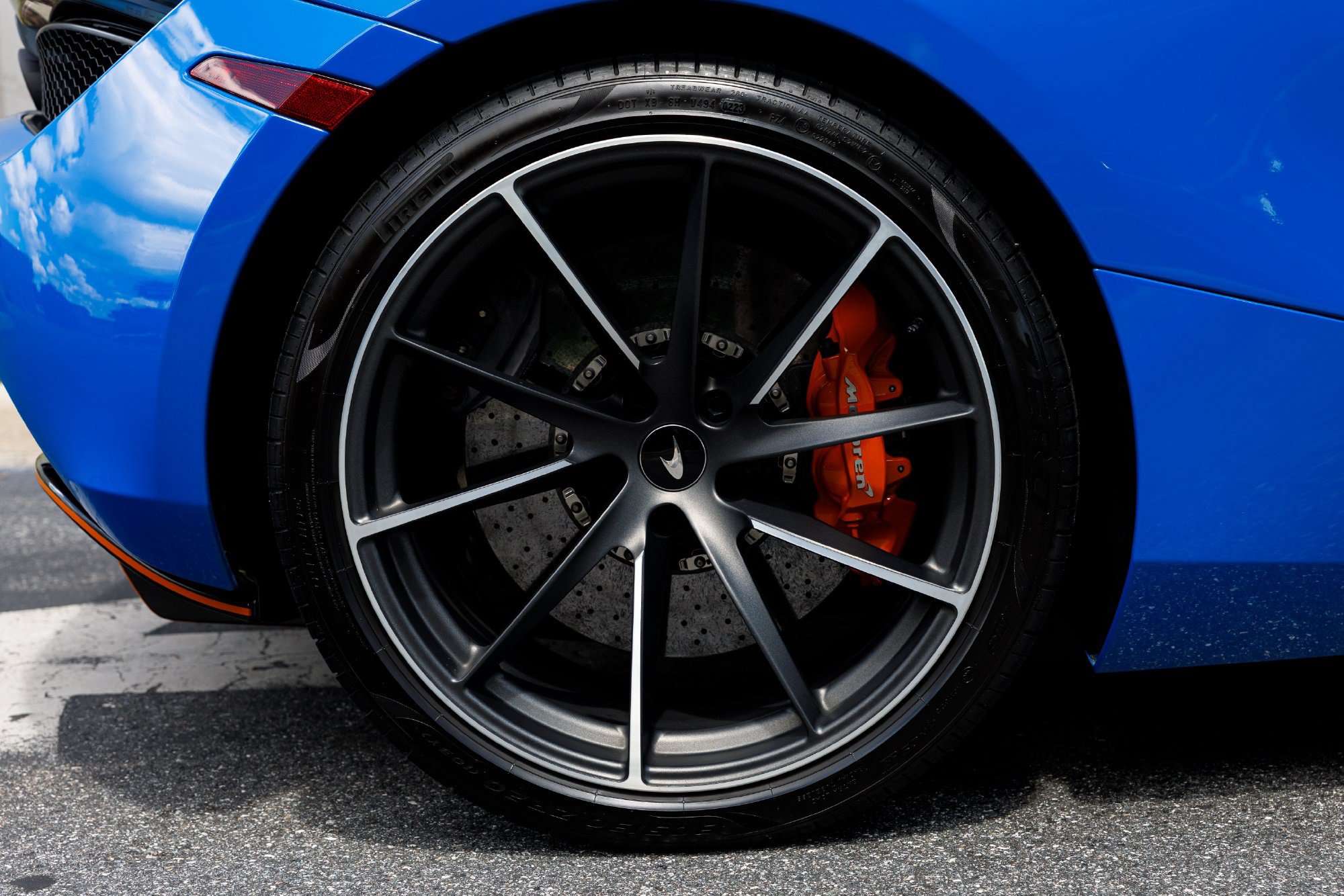 Used 2019 McLaren 720S Luxury photo 19
