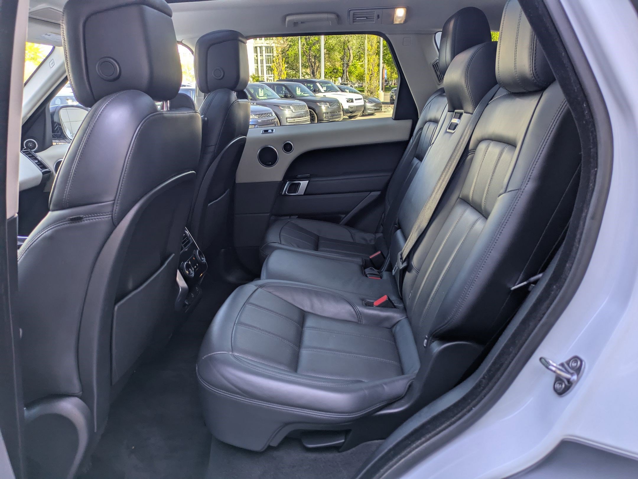 2022 Land Rover Range Rover Sport HSE Silver Edition