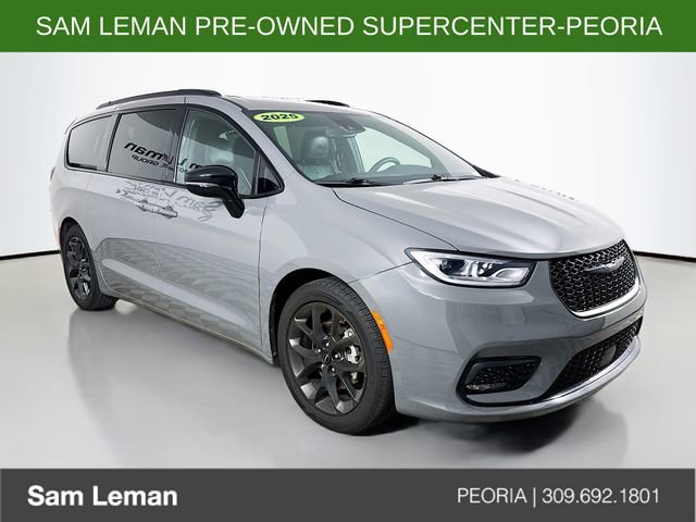 Used 2025 Chrysler Pacifica Limited