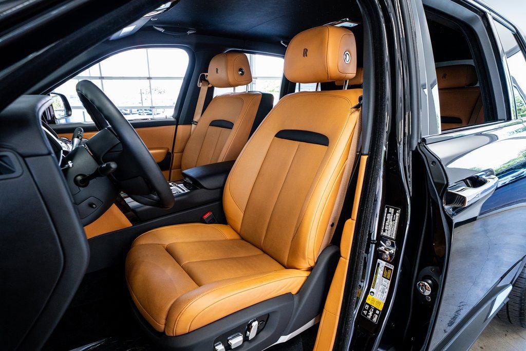 2022 Rolls-Royce Cullinan Black Badge