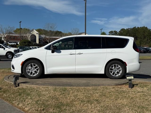 2024 Chrysler Pacifica Touring-L