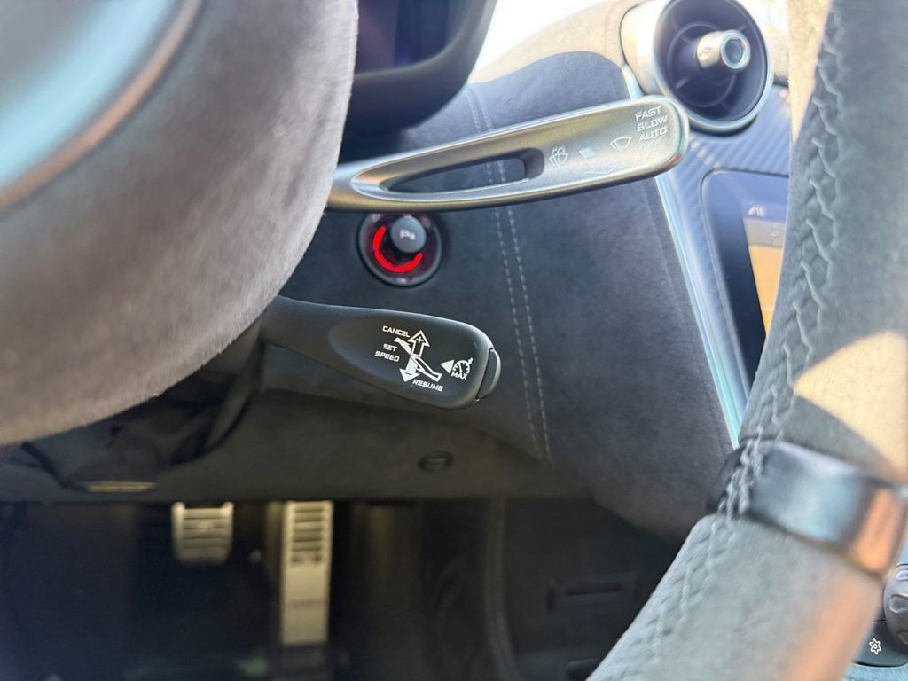 Used 2020 McLaren 600LT Spider photo 18