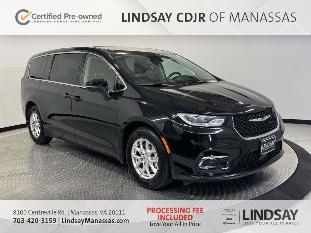 Used 2023 Chrysler Pacifica Touring-L