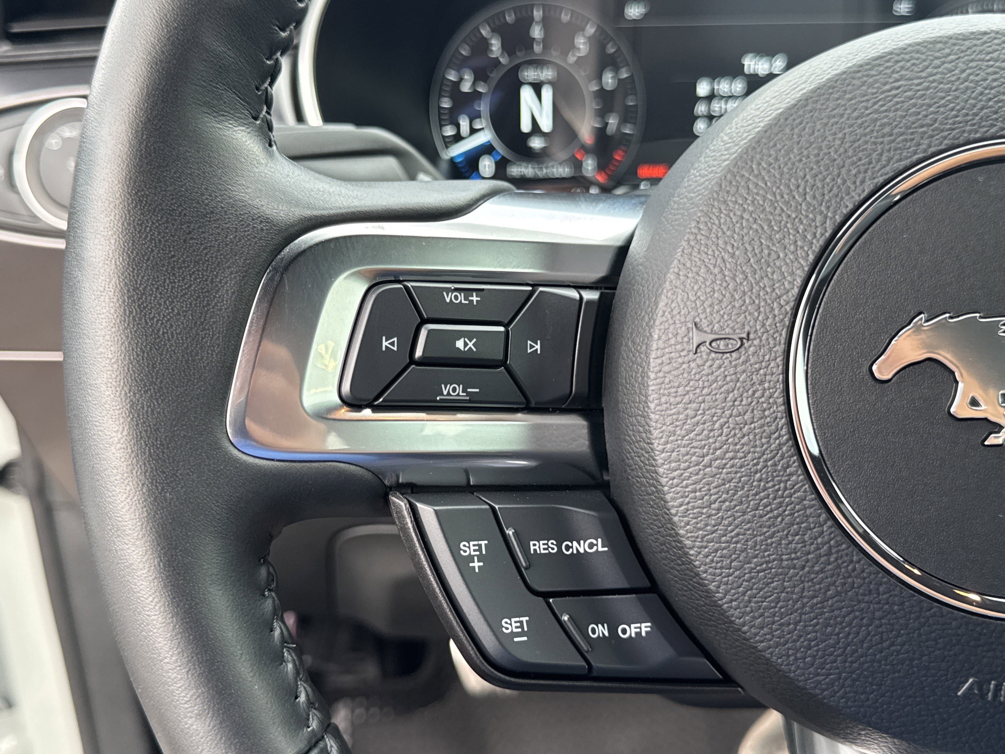 2022 Ford Mustang Mach 1