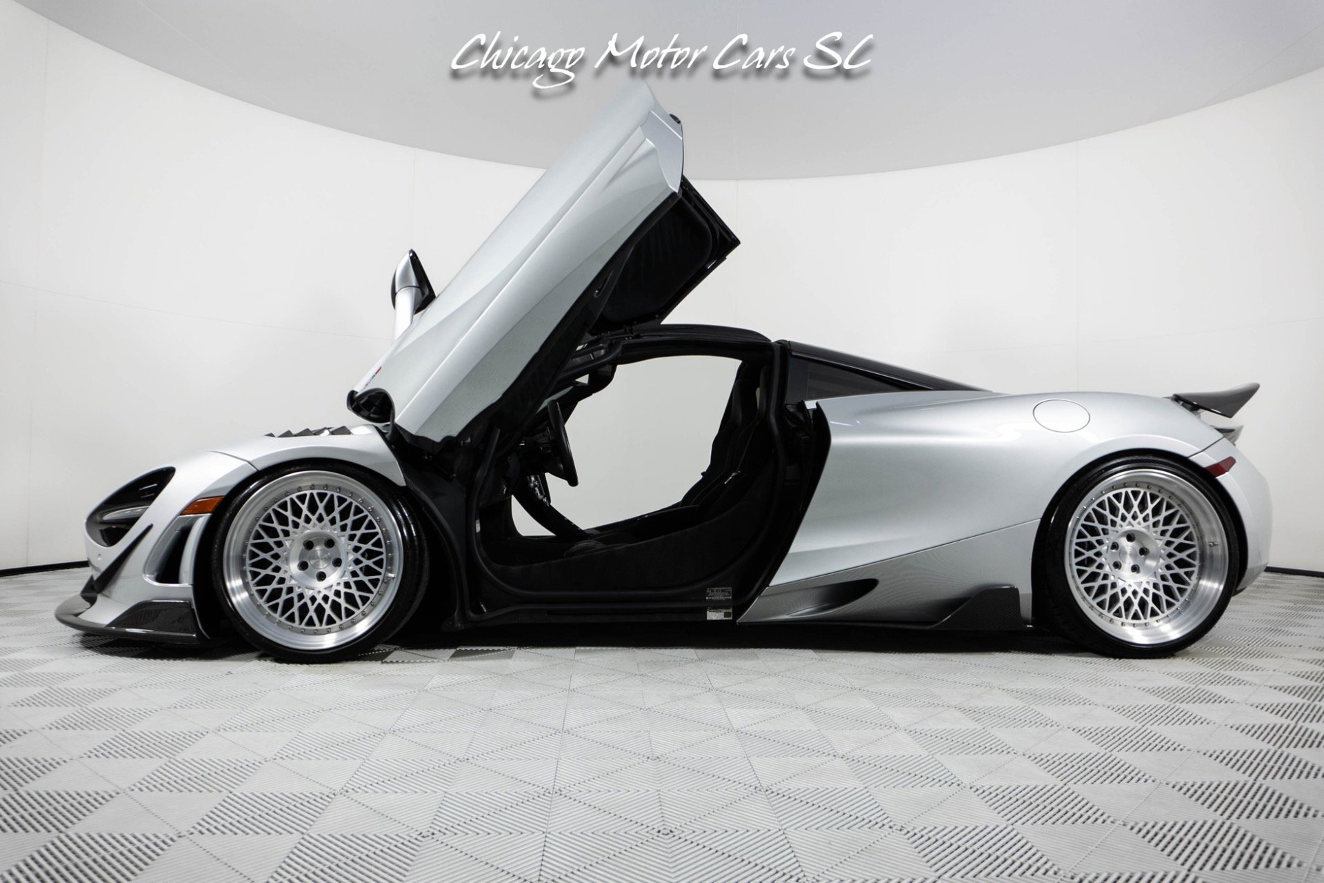 Used 2019 McLaren 720S photo 41