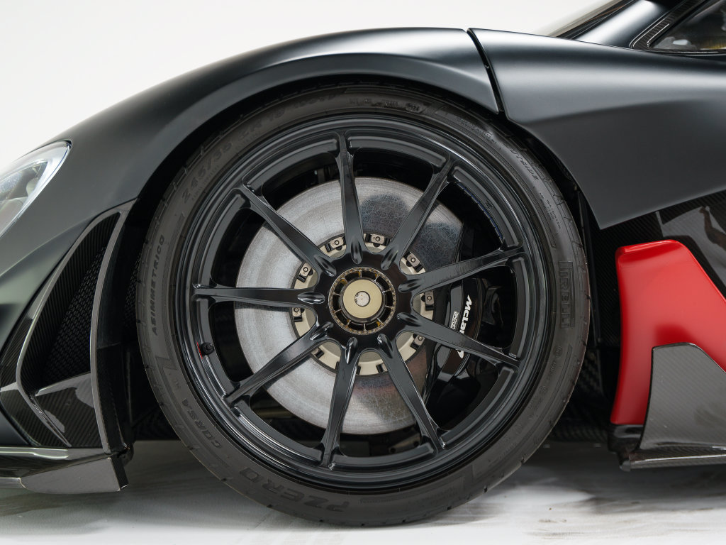 Used 2015 McLaren P1 photo 41