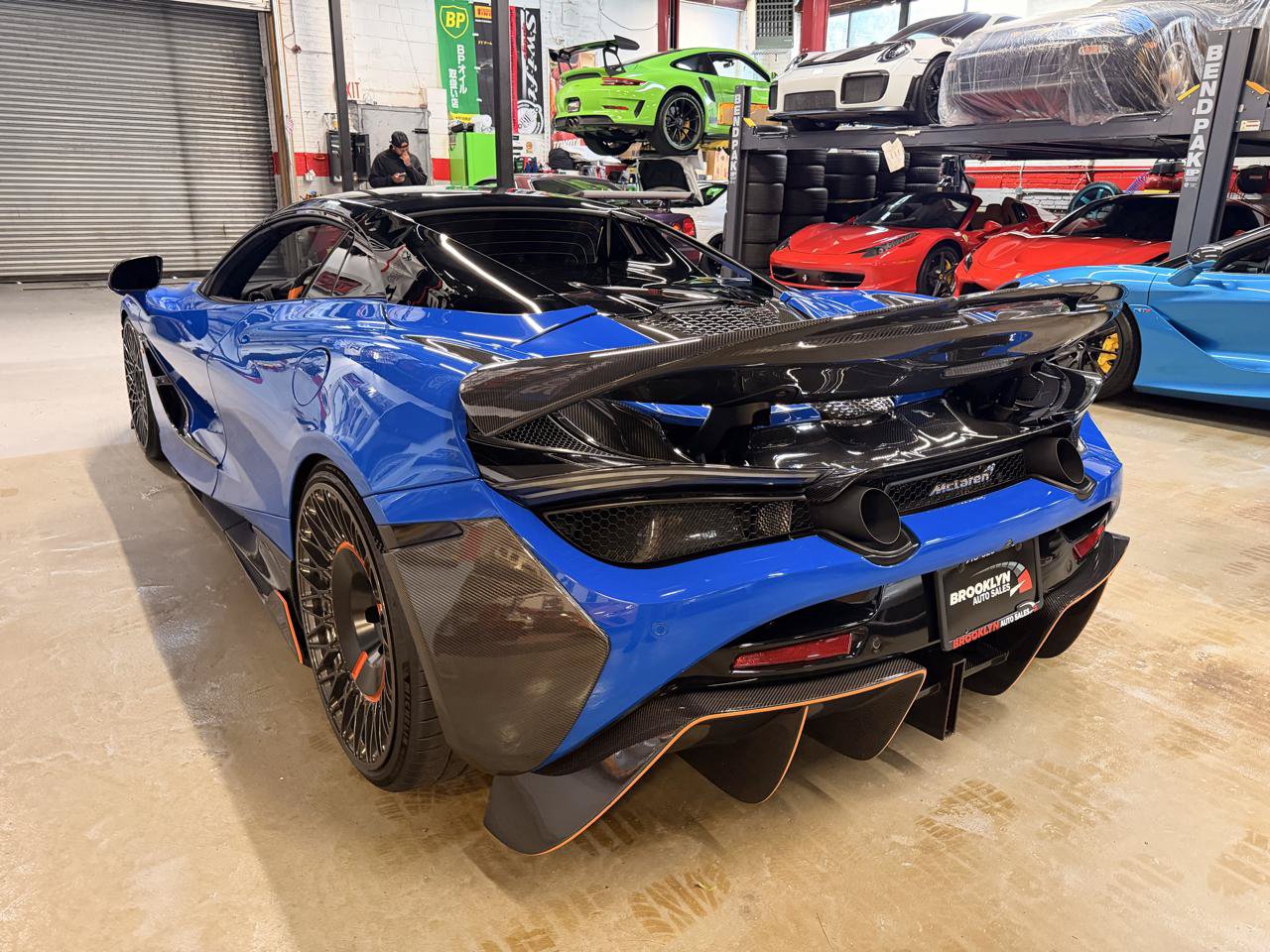Used 2022 McLaren 720S Performance photo 13