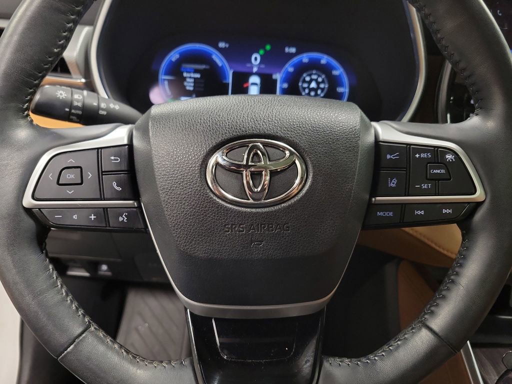 2023 Toyota Highlander Platinum