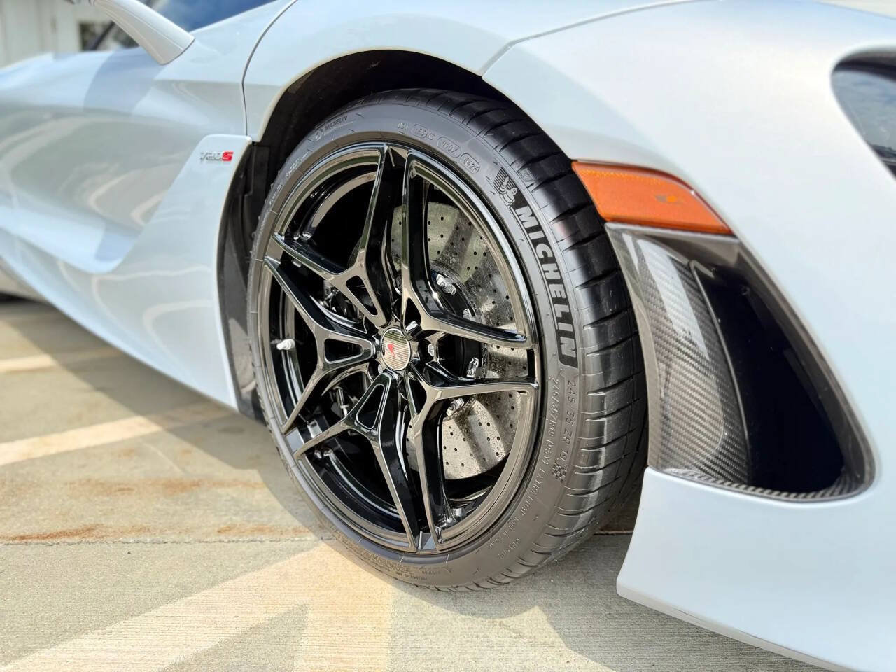 Used 2018 McLaren 720S photo 29