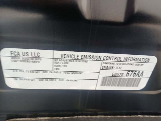 2025 Chrysler Pacifica Select