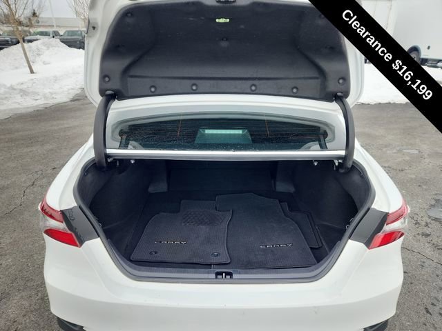 2022 Toyota Camry LE