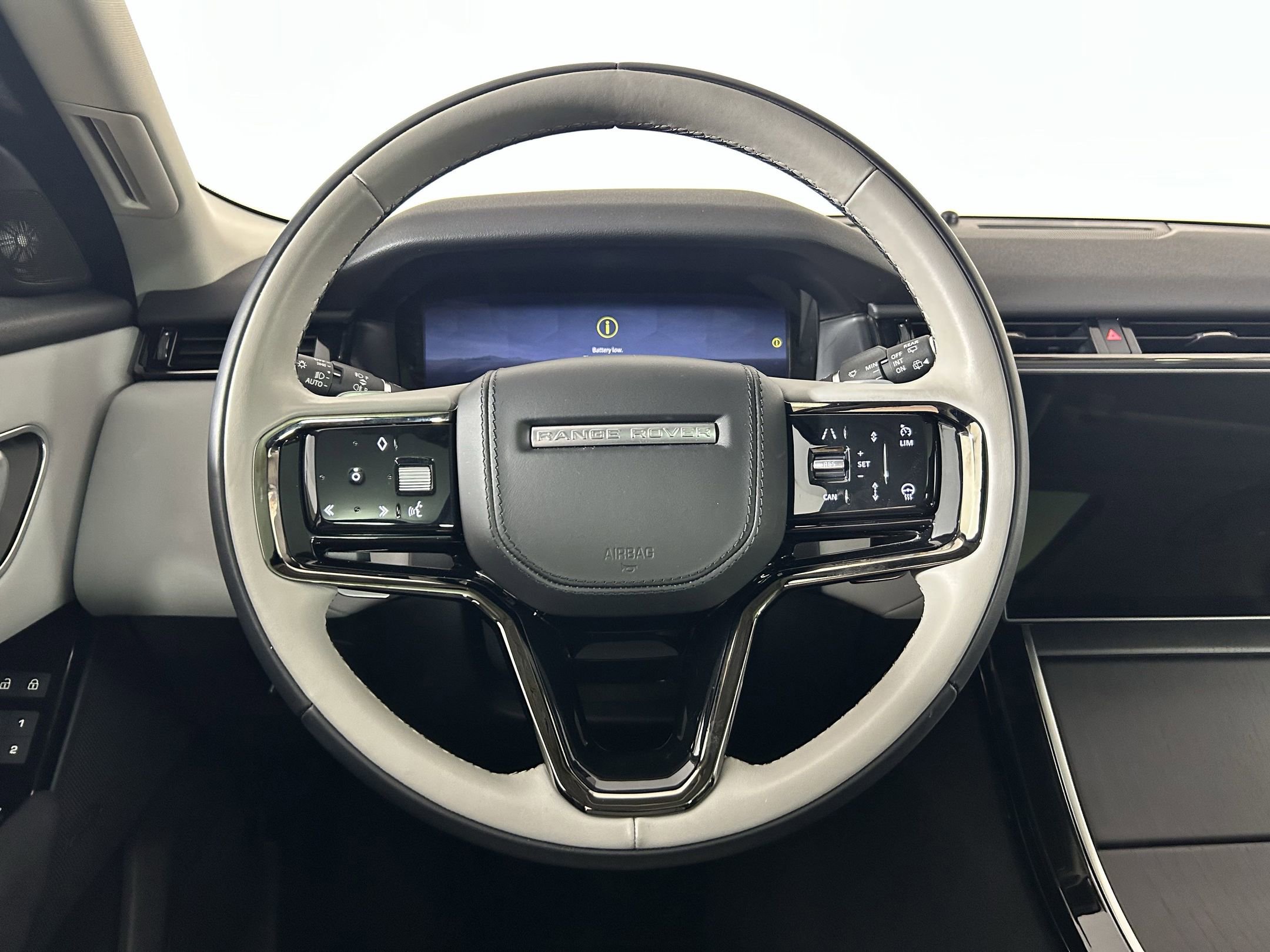 2025 Land Rover Range Rover Velar Dynamic SE
