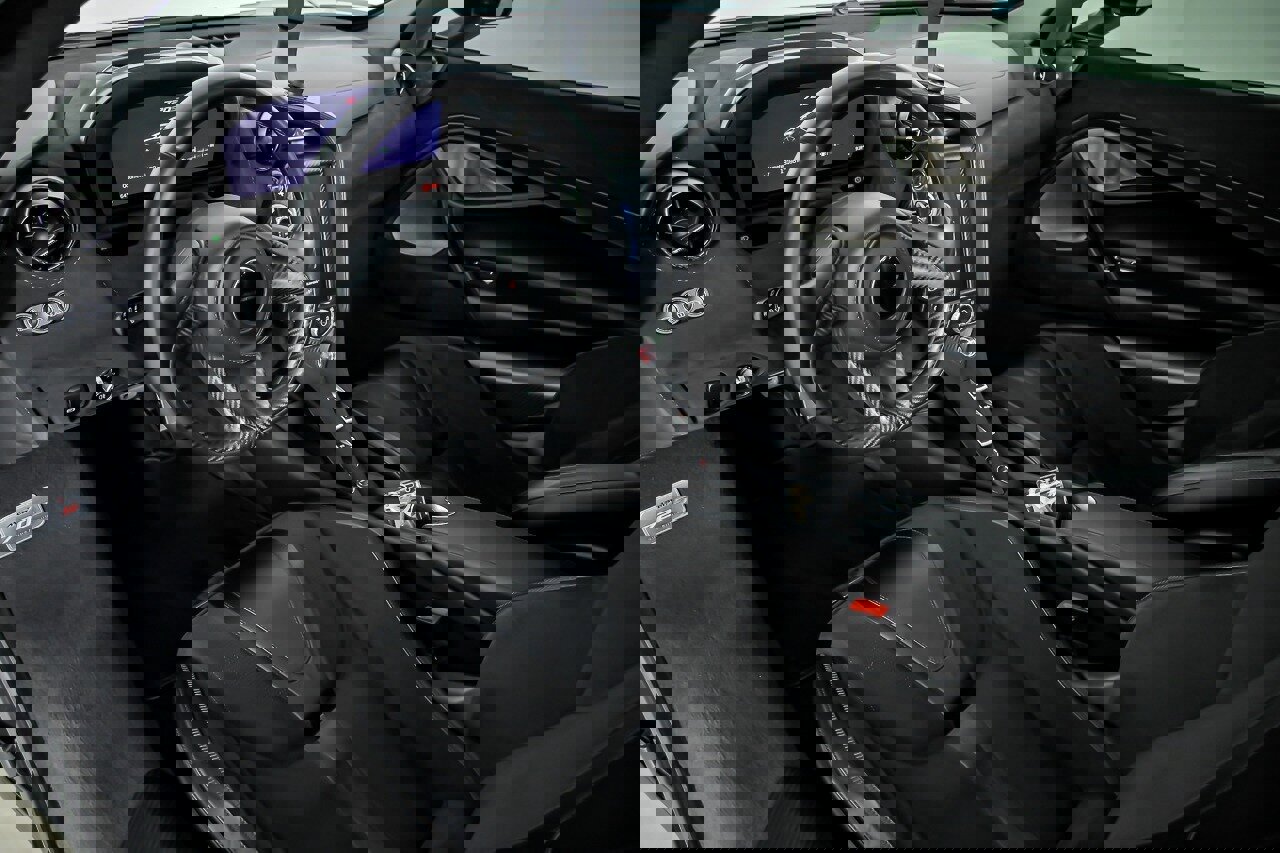 Used 2018 McLaren 720S Performance photo 25