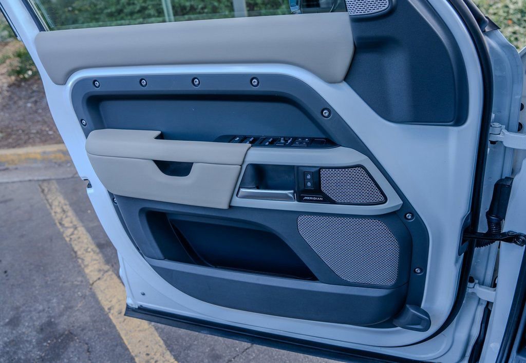 2024 Land Rover Defender 130 S